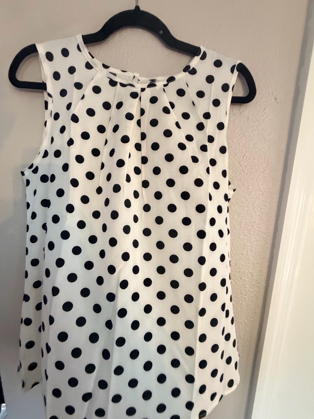 Women's Black & White Polka Dot Sleeveless Top